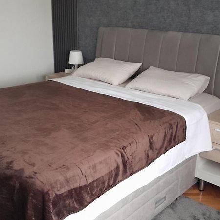 Kuman Apartments Kumanovo Buitenkant foto