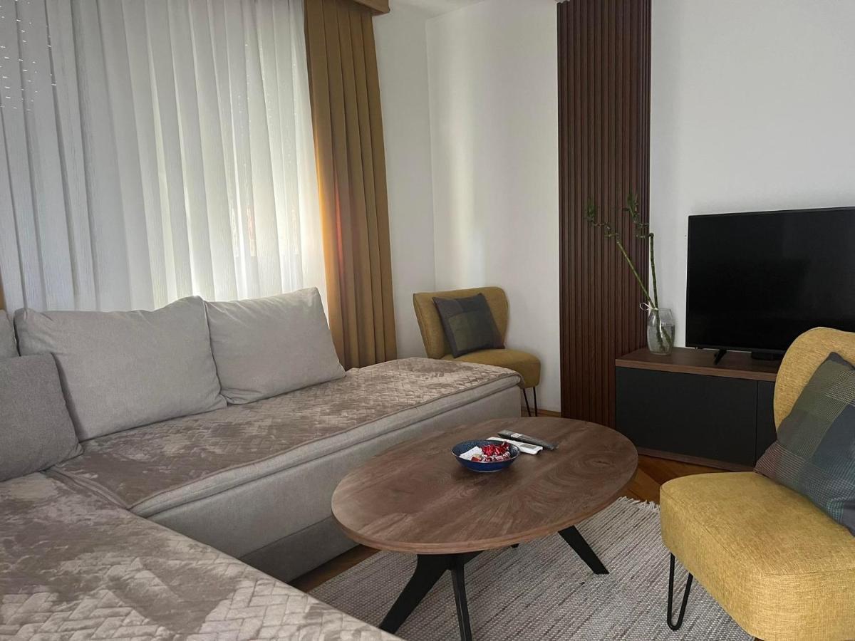 Kuman Apartments Kumanovo Buitenkant foto